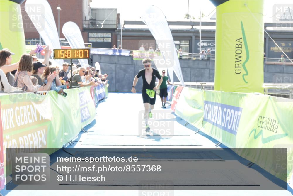 10.08.2025 - GEWOBA Citytriathlon Bremen H.Heesch http://msf.ph/oto/8557368 10.08.2025 15:01:11 Ziel 27 meine-sportfotos.de