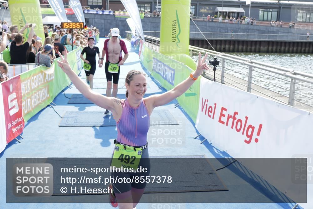 10.08.2025 - GEWOBA Citytriathlon Bremen H.Heesch http://msf.ph/oto/8557378 10.08.2025 15:36:01 Ziel 320, 328, 356, 410, 429, 492 meine-sportfotos.de