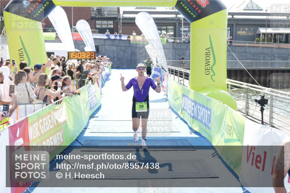 10.08.2025 - GEWOBA Citytriathlon Bremen H.Heesch http://msf.ph/oto/8557438 10.08.2025 15:03:27 Ziel 70, 112 meine-sportfotos.de