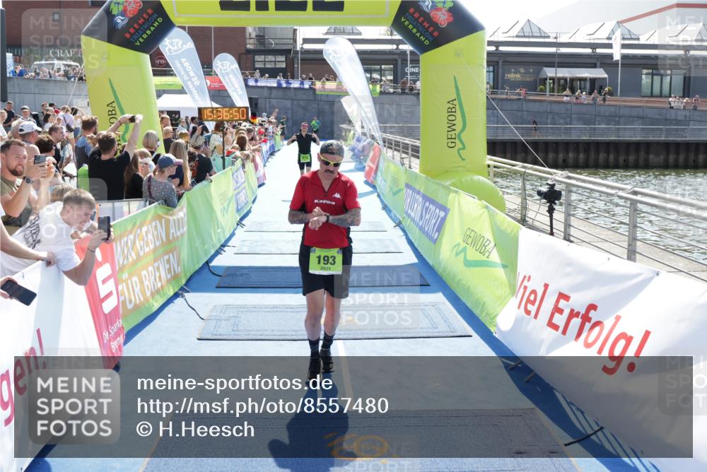 10.08.2025 - GEWOBA Citytriathlon Bremen H.Heesch http://msf.ph/oto/8557480 10.08.2025 15:36:54 Ziel 193, 212, 440 meine-sportfotos.de