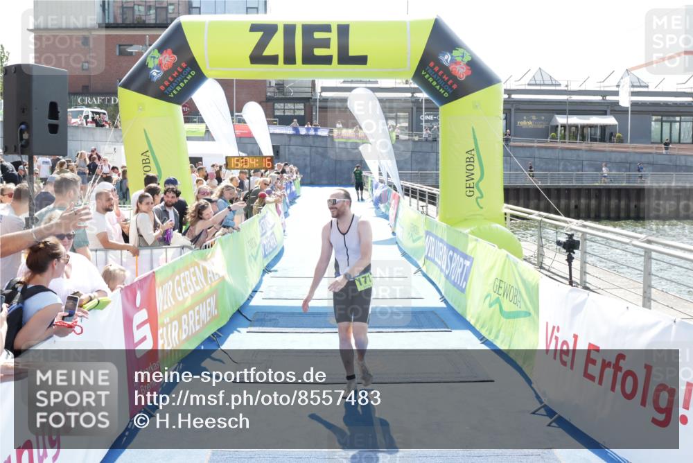 10.08.2025 - GEWOBA Citytriathlon Bremen H.Heesch http://msf.ph/oto/8557483 10.08.2025 15:04:19 Ziel 171 meine-sportfotos.de