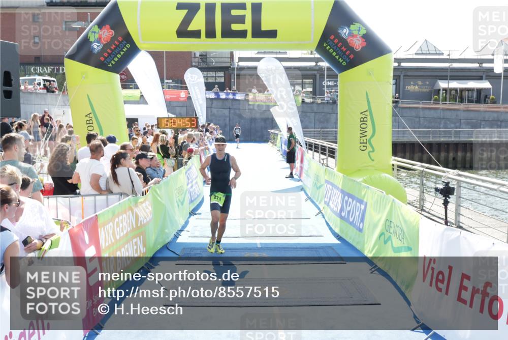 10.08.2025 - GEWOBA Citytriathlon Bremen H.Heesch http://msf.ph/oto/8557515 10.08.2025 15:04:57 Ziel 95, 271 meine-sportfotos.de