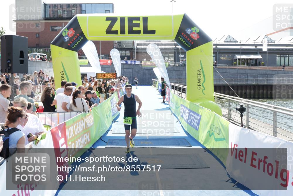 10.08.2025 - GEWOBA Citytriathlon Bremen H.Heesch http://msf.ph/oto/8557517 10.08.2025 15:04:57 Ziel 95, 271 meine-sportfotos.de
