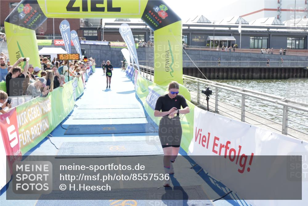 10.08.2025 - GEWOBA Citytriathlon Bremen H.Heesch http://msf.ph/oto/8557536 10.08.2025 15:37:12 Ziel 9, 220, 359, 459, 504 meine-sportfotos.de