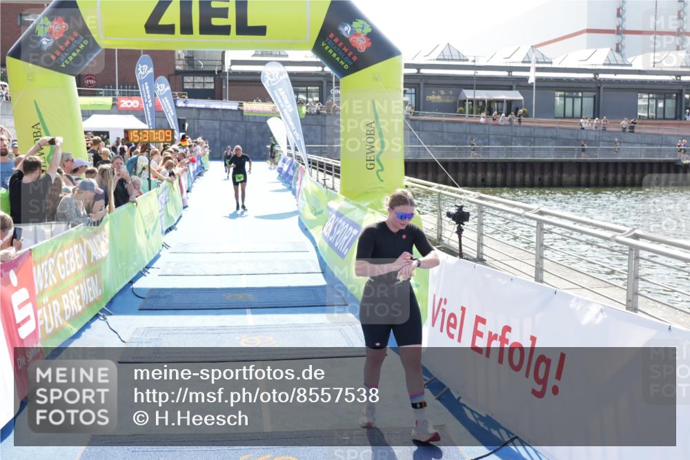 10.08.2025 - GEWOBA Citytriathlon Bremen H.Heesch http://msf.ph/oto/8557538 10.08.2025 15:37:13 Ziel 9, 220, 359, 459, 504 meine-sportfotos.de