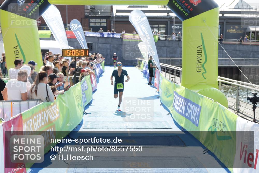 10.08.2025 - GEWOBA Citytriathlon Bremen H.Heesch http://msf.ph/oto/8557550 10.08.2025 15:05:35 Ziel 268 meine-sportfotos.de