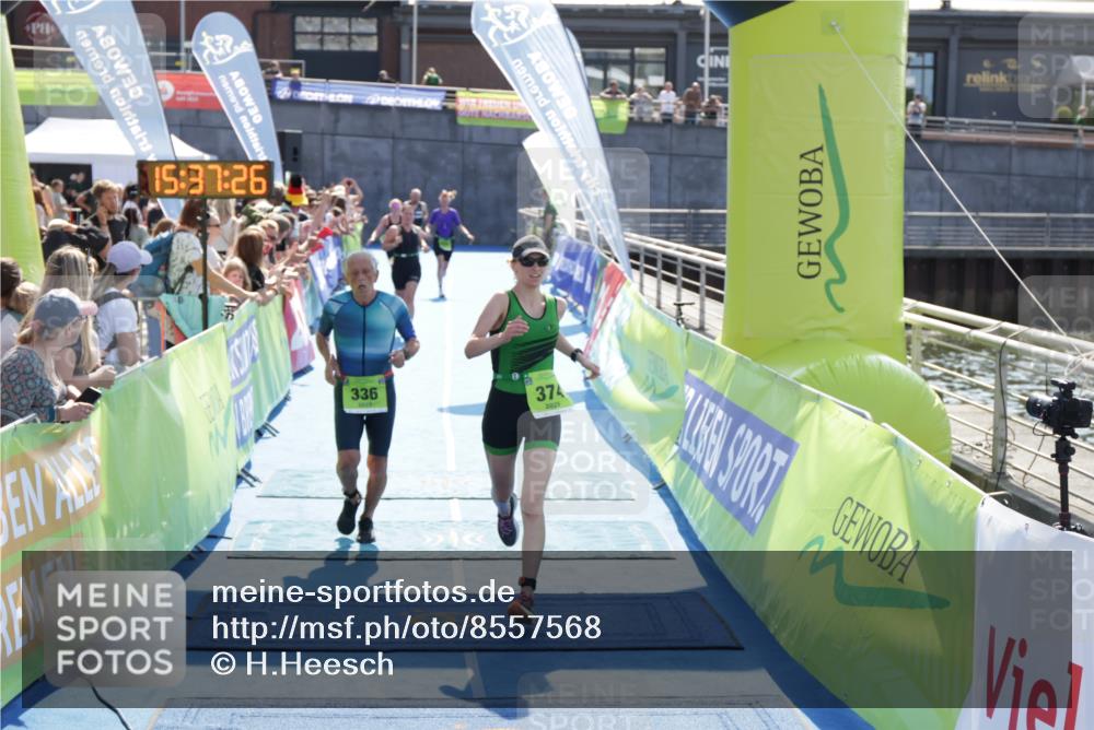 10.08.2025 - GEWOBA Citytriathlon Bremen H.Heesch http://msf.ph/oto/8557568 10.08.2025 15:37:30 Ziel 336, 374, 473 meine-sportfotos.de