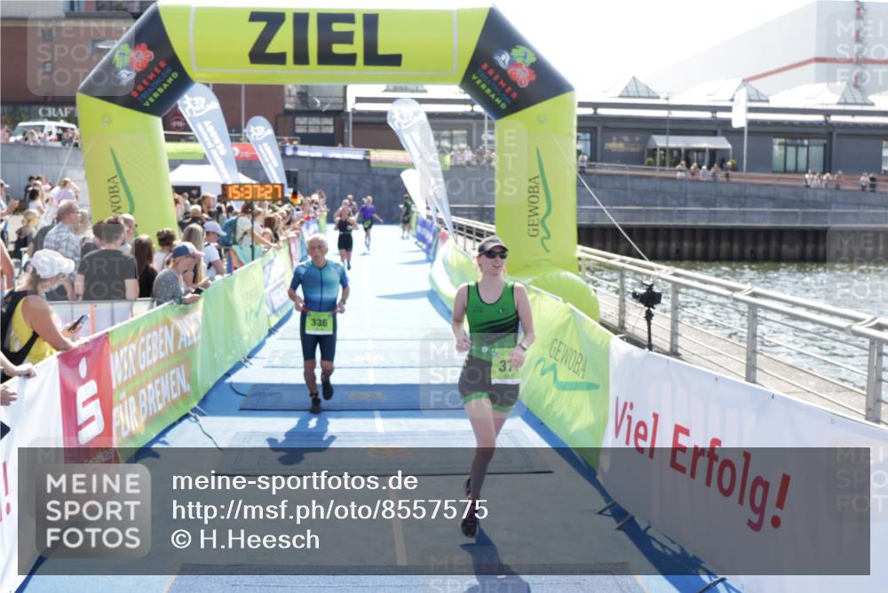 10.08.2025 - GEWOBA Citytriathlon Bremen H.Heesch http://msf.ph/oto/8557575 10.08.2025 15:37:31 Ziel 336, 342, 373, 374, 473 meine-sportfotos.de