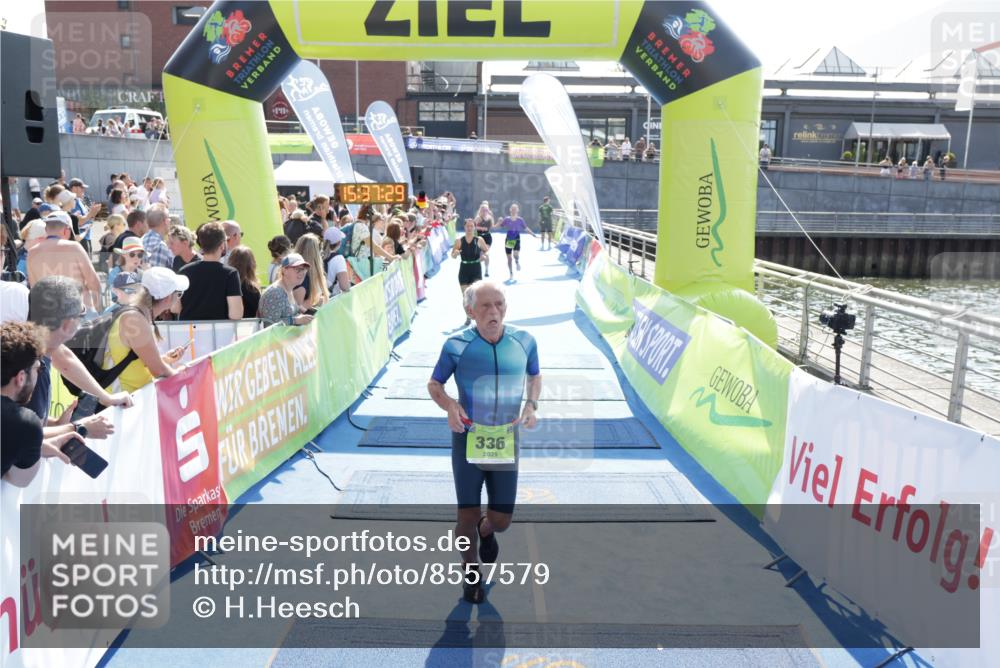 10.08.2025 - GEWOBA Citytriathlon Bremen H.Heesch http://msf.ph/oto/8557579 10.08.2025 15:37:33 Ziel 336, 342, 373, 374, 473 meine-sportfotos.de