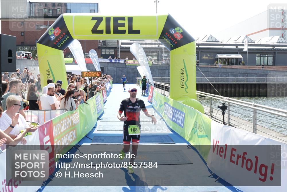 10.08.2025 - GEWOBA Citytriathlon Bremen H.Heesch http://msf.ph/oto/8557584 10.08.2025 15:05:46 Ziel 25, 168 meine-sportfotos.de