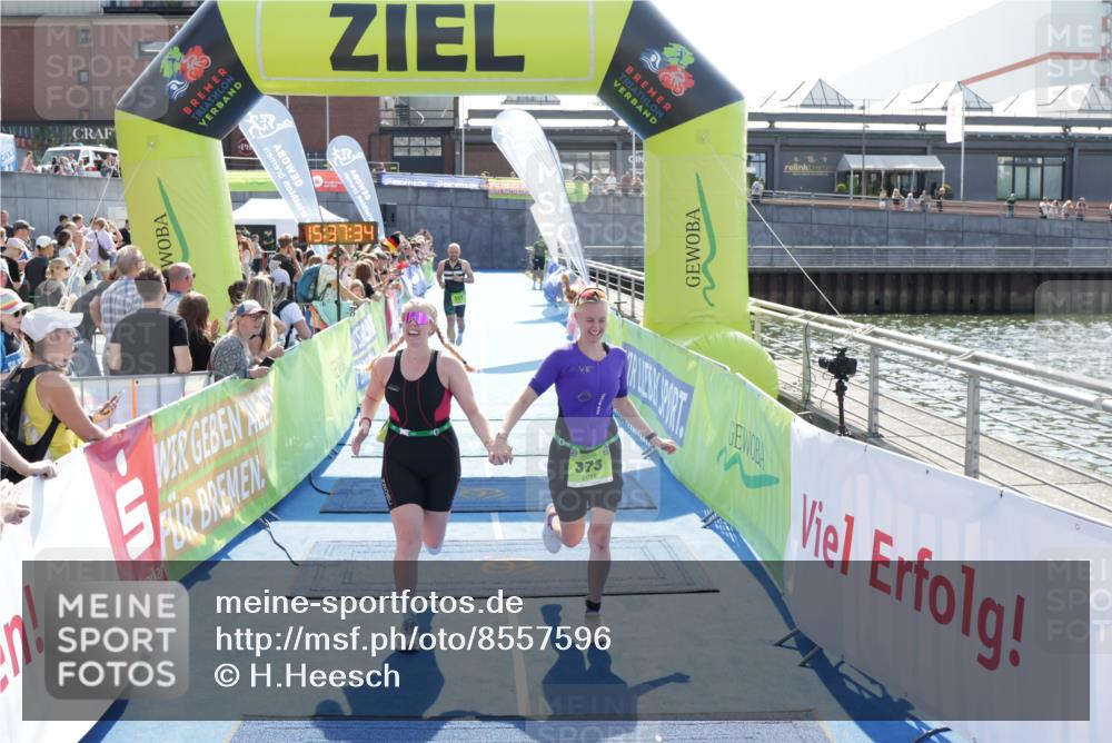 10.08.2025 - GEWOBA Citytriathlon Bremen H.Heesch http://msf.ph/oto/8557596 10.08.2025 15:37:38 Ziel 157, 336, 342, 373, 374, 473 meine-sportfotos.de