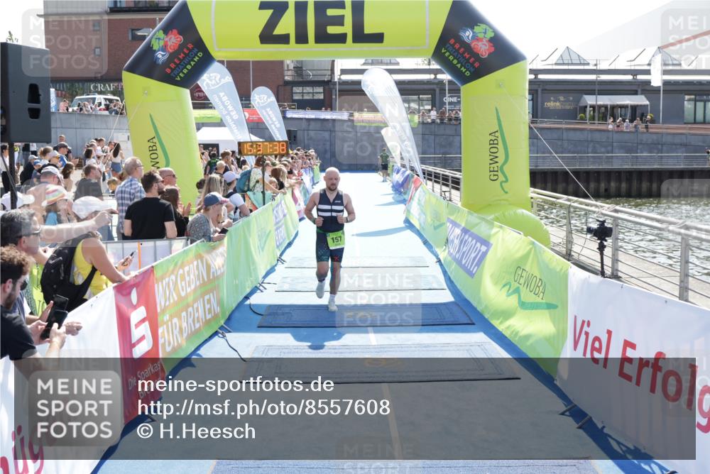 10.08.2025 - GEWOBA Citytriathlon Bremen H.Heesch http://msf.ph/oto/8557608 10.08.2025 15:37:42 Ziel 157, 342, 373, 473 meine-sportfotos.de