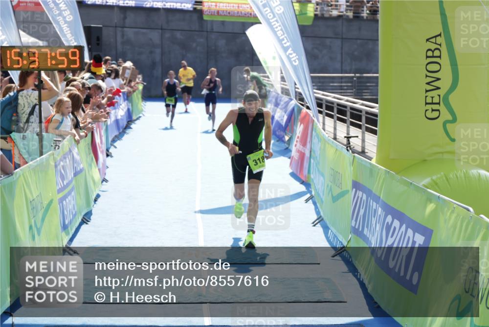10.08.2025 - GEWOBA Citytriathlon Bremen H.Heesch http://msf.ph/oto/8557616 10.08.2025 15:38:03 Ziel 318 meine-sportfotos.de