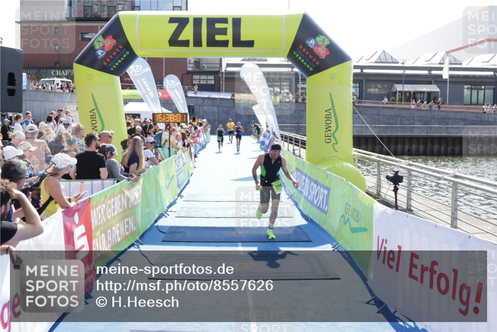 10.08.2025 - GEWOBA Citytriathlon Bremen H.Heesch http://msf.ph/oto/8557626 10.08.2025 15:38:05 Ziel 318, 450, 524 meine-sportfotos.de