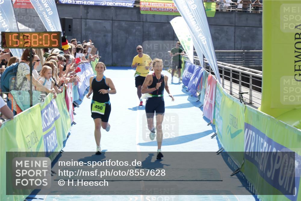 10.08.2025 - GEWOBA Citytriathlon Bremen H.Heesch http://msf.ph/oto/8557628 10.08.2025 15:38:09 Ziel 231, 318, 450, 524 meine-sportfotos.de