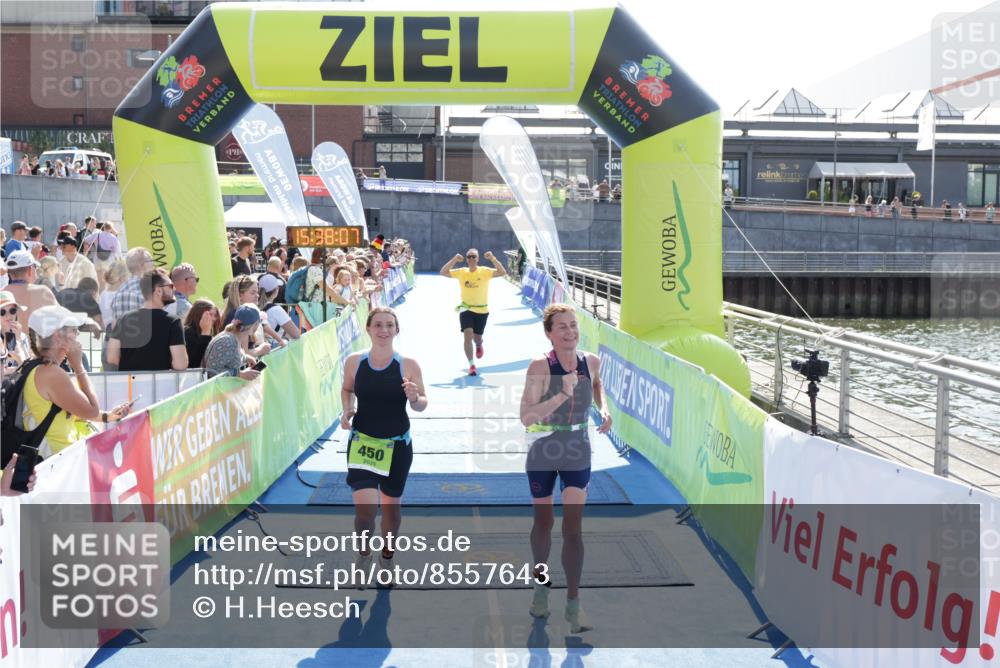10.08.2025 - GEWOBA Citytriathlon Bremen H.Heesch http://msf.ph/oto/8557643 10.08.2025 15:38:11 Ziel 231, 318, 450, 524 meine-sportfotos.de