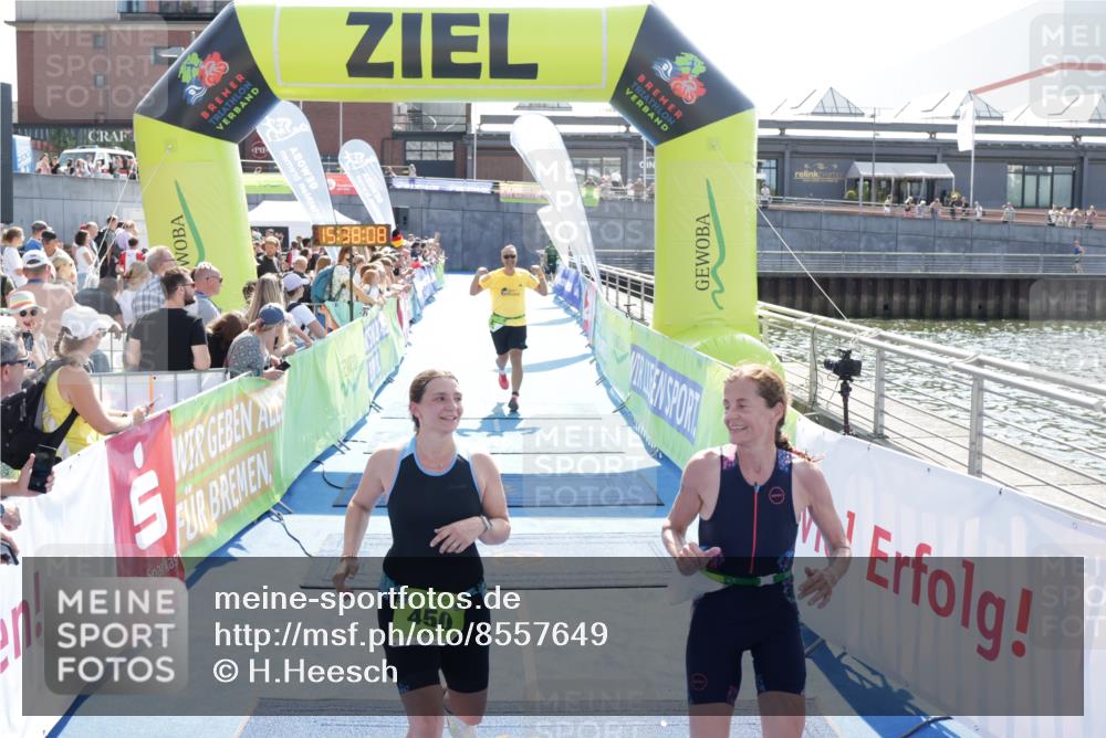 10.08.2025 - GEWOBA Citytriathlon Bremen H.Heesch http://msf.ph/oto/8557649 10.08.2025 15:38:12 Ziel 231, 318, 450, 524 meine-sportfotos.de