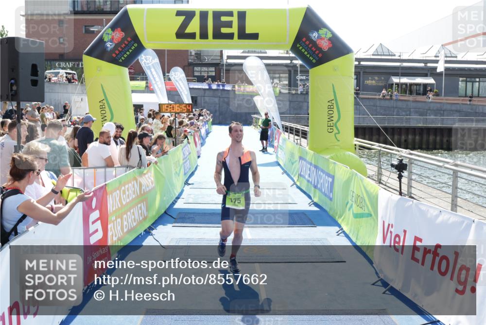 10.08.2025 - GEWOBA Citytriathlon Bremen H.Heesch http://msf.ph/oto/8557662 10.08.2025 15:06:58 Ziel 175 meine-sportfotos.de