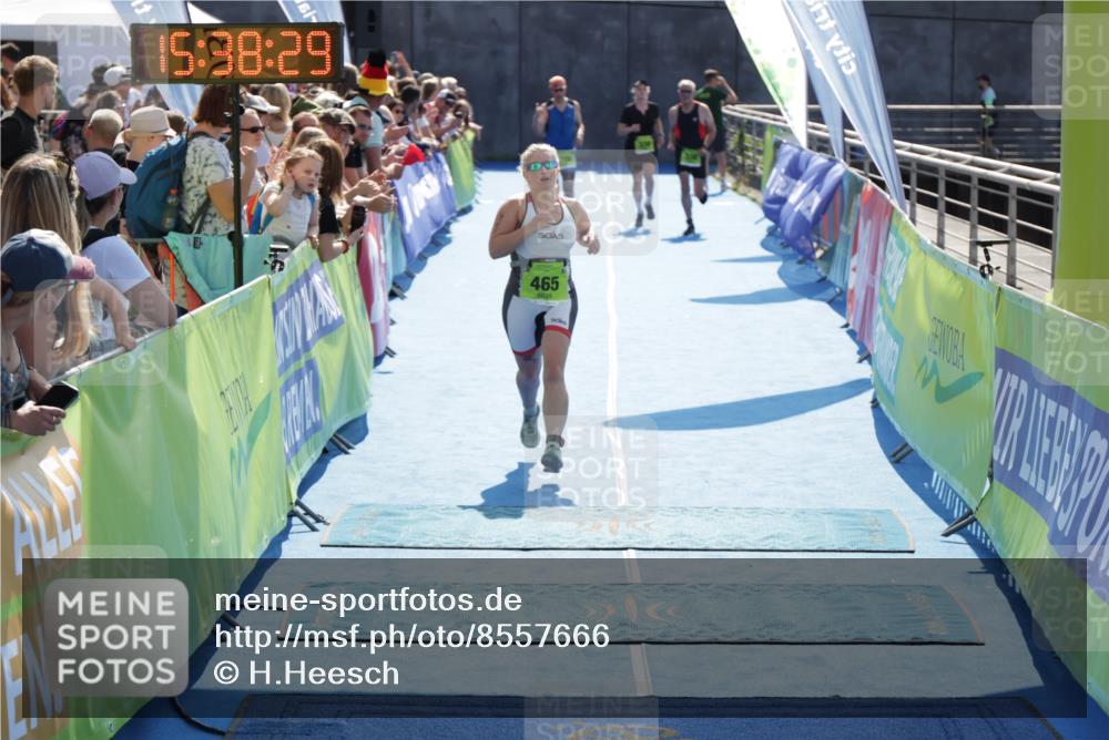 10.08.2025 - GEWOBA Citytriathlon Bremen H.Heesch http://msf.ph/oto/8557666 10.08.2025 15:38:33 Ziel 465 meine-sportfotos.de