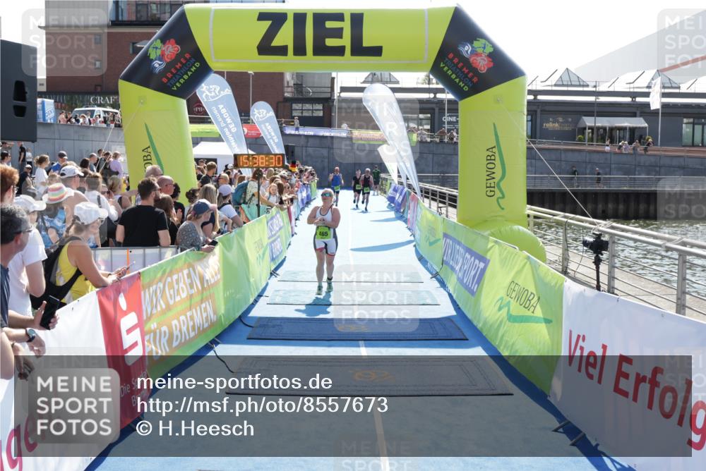 10.08.2025 - GEWOBA Citytriathlon Bremen H.Heesch http://msf.ph/oto/8557673 10.08.2025 15:38:34 Ziel 332, 379, 465 meine-sportfotos.de