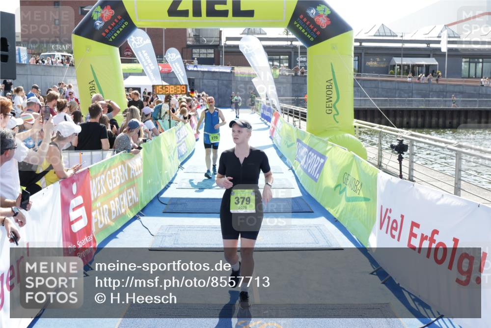 10.08.2025 - GEWOBA Citytriathlon Bremen H.Heesch http://msf.ph/oto/8557713 10.08.2025 15:38:43 Ziel 270, 332, 379 meine-sportfotos.de