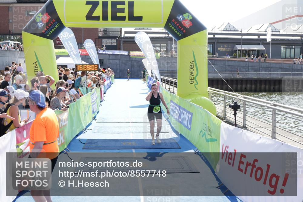 10.08.2025 - GEWOBA Citytriathlon Bremen H.Heesch http://msf.ph/oto/8557748 10.08.2025 15:39:06 Ziel 275, 300, 530 meine-sportfotos.de