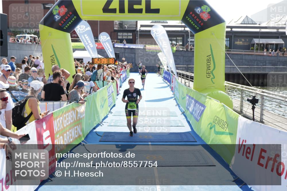 10.08.2025 - GEWOBA Citytriathlon Bremen H.Heesch http://msf.ph/oto/8557754 10.08.2025 15:39:22 Ziel 523 meine-sportfotos.de