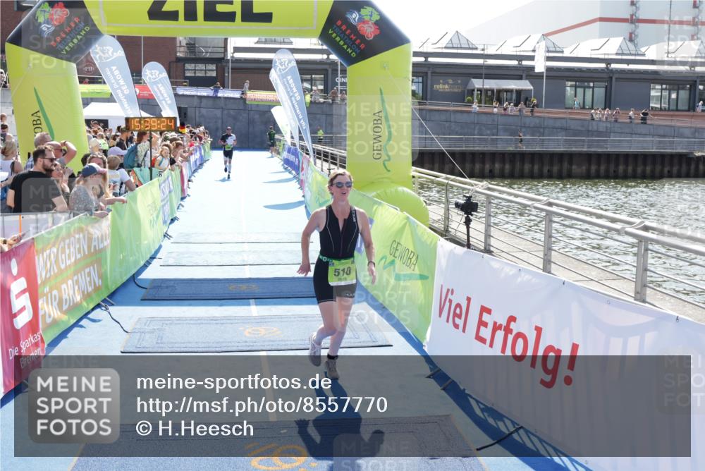 10.08.2025 - GEWOBA Citytriathlon Bremen H.Heesch http://msf.ph/oto/8557770 10.08.2025 15:39:28 Ziel 194, 510, 523 meine-sportfotos.de