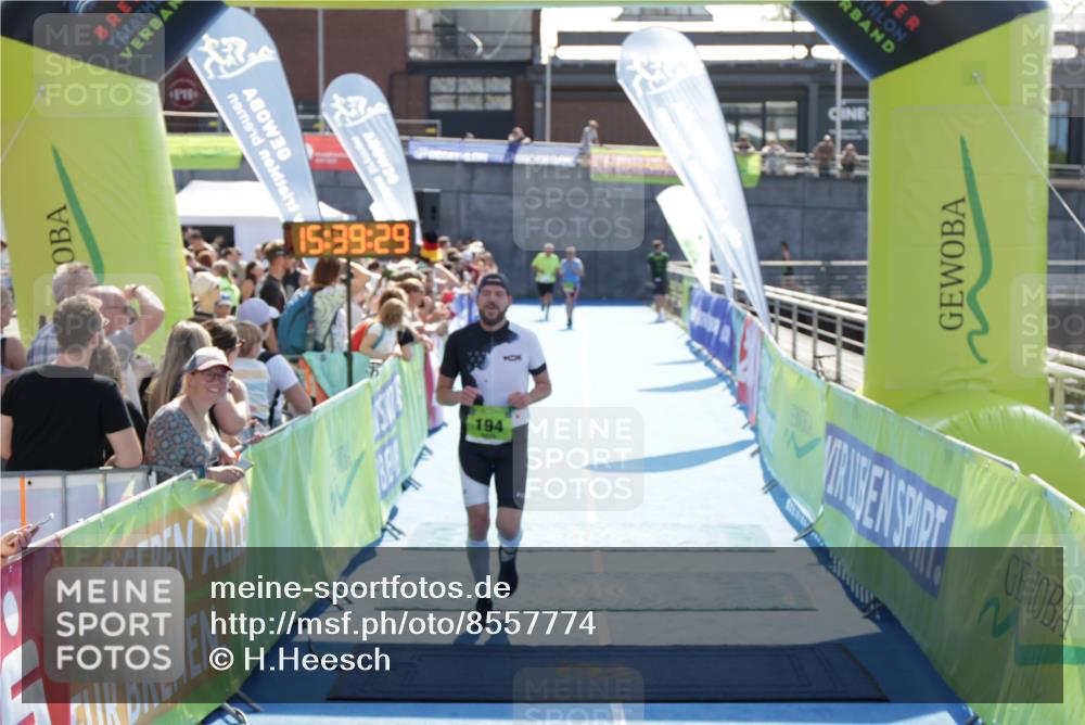 10.08.2025 - GEWOBA Citytriathlon Bremen H.Heesch http://msf.ph/oto/8557774 10.08.2025 15:39:33 Ziel 194, 510 meine-sportfotos.de