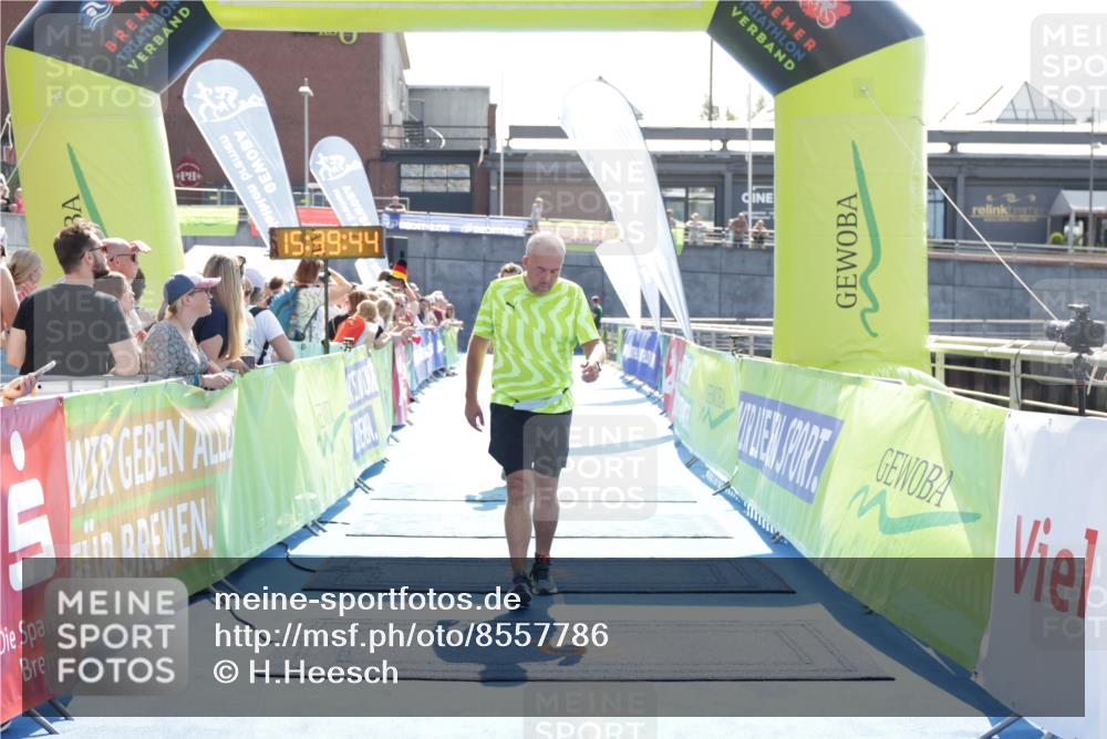 10.08.2025 - GEWOBA Citytriathlon Bremen H.Heesch http://msf.ph/oto/8557786 10.08.2025 15:39:48 Ziel 305, 428, 501 meine-sportfotos.de