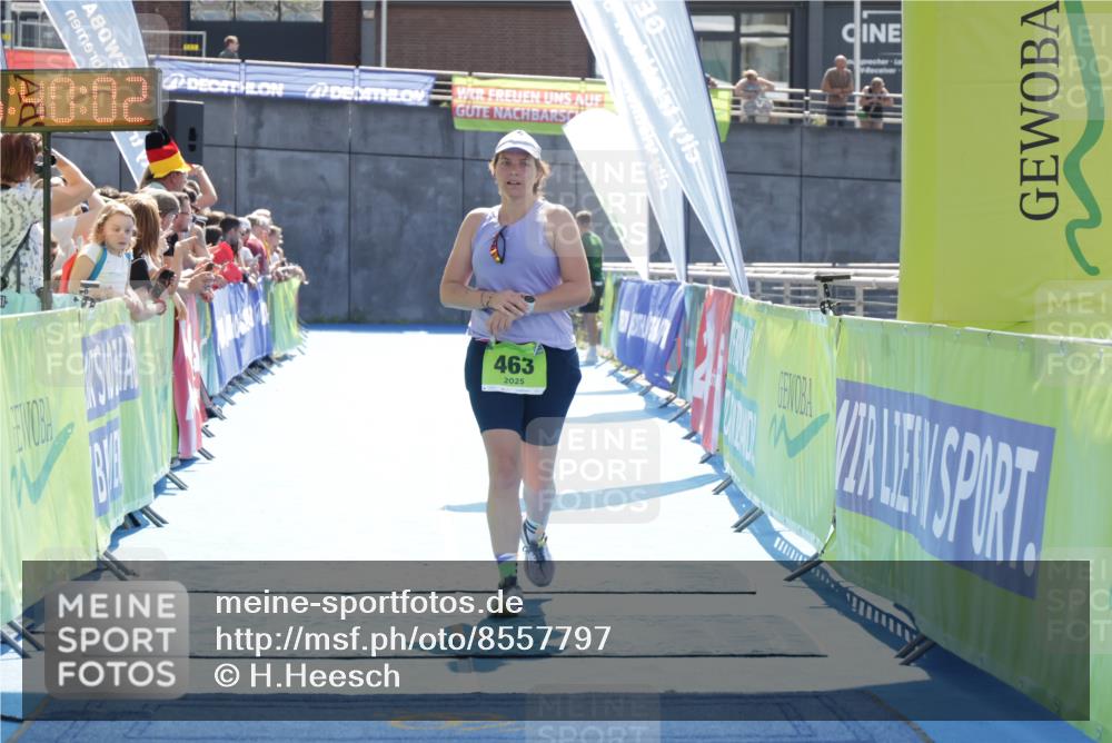 10.08.2025 - GEWOBA Citytriathlon Bremen H.Heesch http://msf.ph/oto/8557797 10.08.2025 15:40:06 Ziel 463 meine-sportfotos.de
