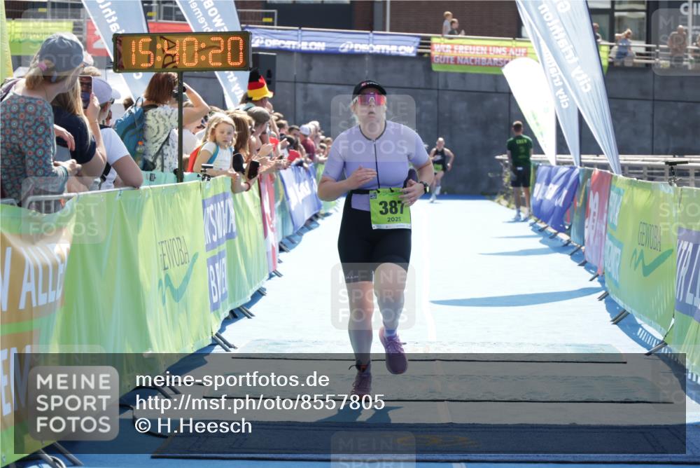 10.08.2025 - GEWOBA Citytriathlon Bremen H.Heesch http://msf.ph/oto/8557805 10.08.2025 15:40:24 Ziel 387 meine-sportfotos.de