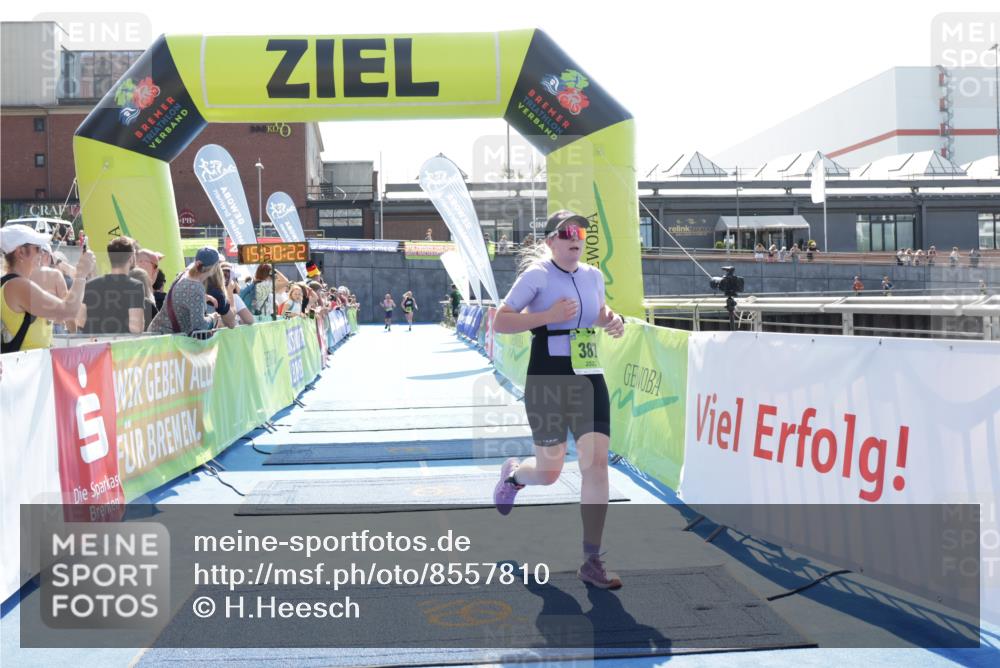 10.08.2025 - GEWOBA Citytriathlon Bremen H.Heesch http://msf.ph/oto/8557810 10.08.2025 15:40:26 Ziel 387 meine-sportfotos.de