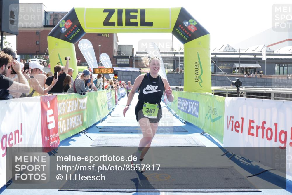 10.08.2025 - GEWOBA Citytriathlon Bremen H.Heesch http://msf.ph/oto/8557817 10.08.2025 15:40:34 Ziel 361, 511 meine-sportfotos.de