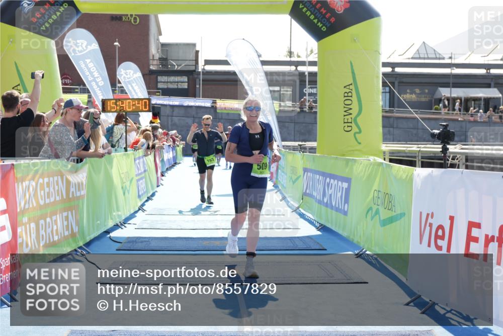 10.08.2025 - GEWOBA Citytriathlon Bremen H.Heesch http://msf.ph/oto/8557829 10.08.2025 15:40:44 Ziel 153, 316, 509, 511 meine-sportfotos.de