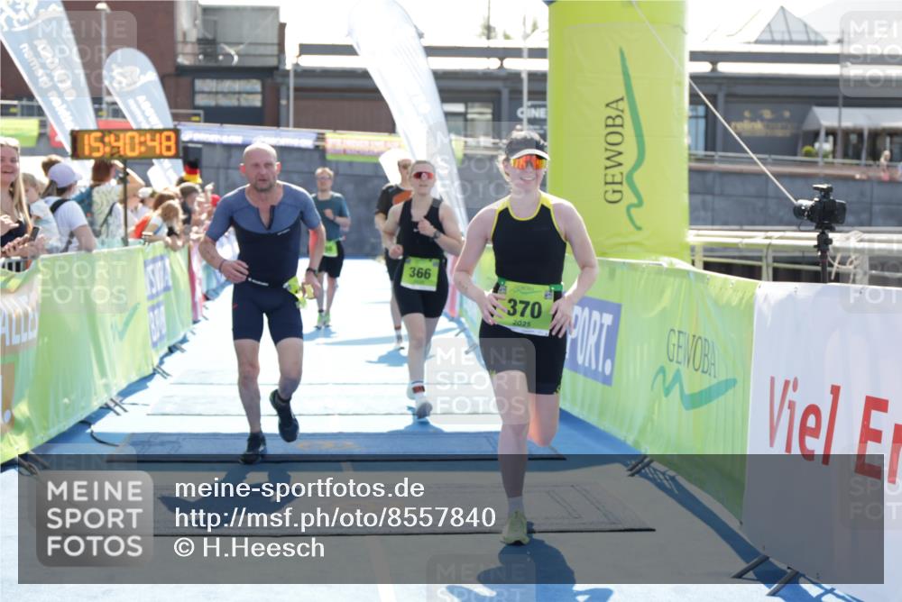 10.08.2025 - GEWOBA Citytriathlon Bremen H.Heesch http://msf.ph/oto/8557840 10.08.2025 15:40:52 Ziel 128, 153, 158, 366, 370, 509 meine-sportfotos.de