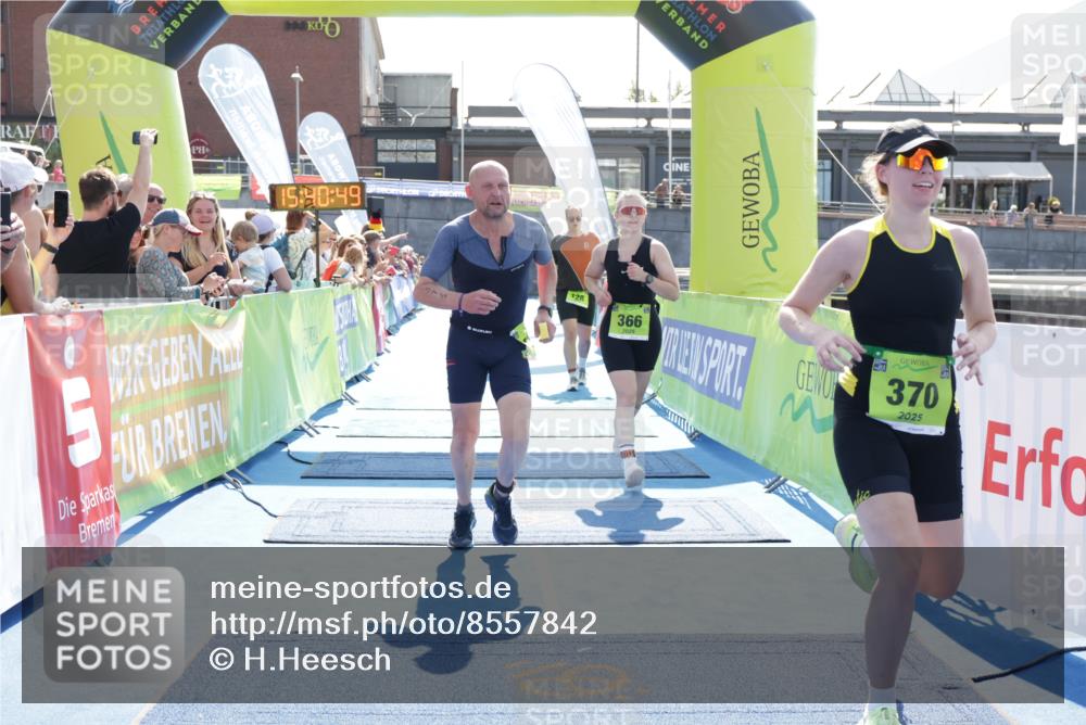 10.08.2025 - GEWOBA Citytriathlon Bremen H.Heesch http://msf.ph/oto/8557842 10.08.2025 15:40:53 Ziel 128, 153, 158, 366, 370, 509, 514 meine-sportfotos.de