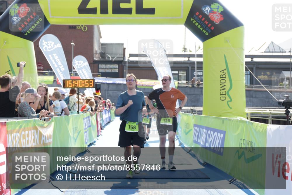 10.08.2025 - GEWOBA Citytriathlon Bremen H.Heesch http://msf.ph/oto/8557846 10.08.2025 15:40:57 Ziel 128, 158, 366, 370, 514 meine-sportfotos.de