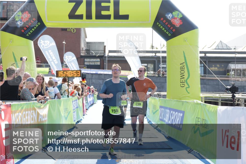10.08.2025 - GEWOBA Citytriathlon Bremen H.Heesch http://msf.ph/oto/8557847 10.08.2025 15:40:57 Ziel 128, 158, 366, 370, 514 meine-sportfotos.de