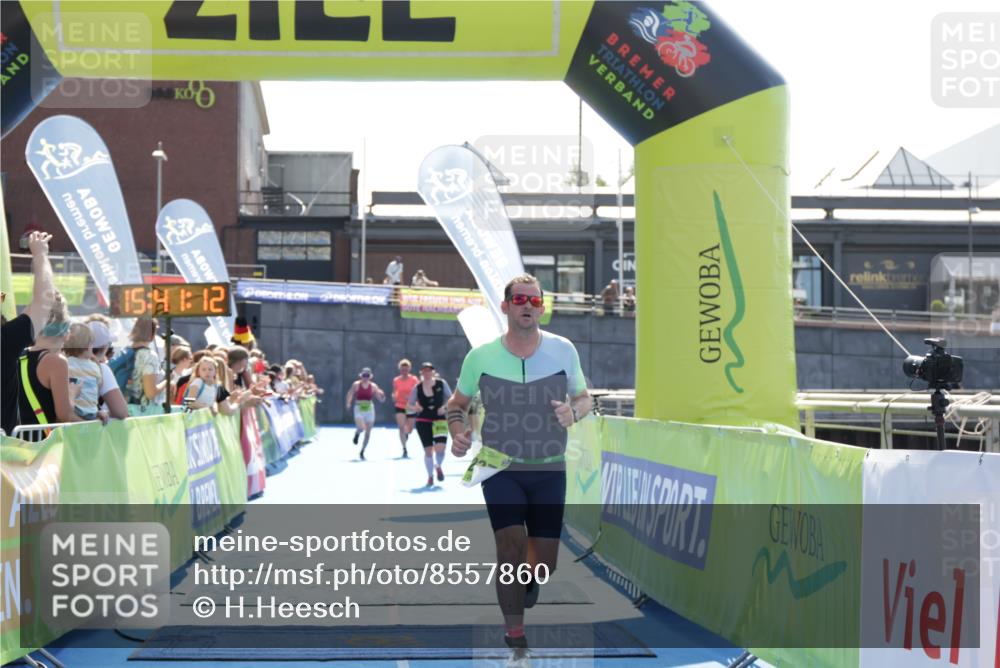 10.08.2025 - GEWOBA Citytriathlon Bremen H.Heesch http://msf.ph/oto/8557860 10.08.2025 15:41:16 Ziel 237, 347, 400, 475 meine-sportfotos.de