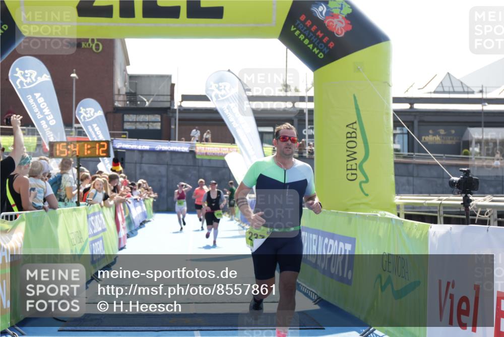 10.08.2025 - GEWOBA Citytriathlon Bremen H.Heesch http://msf.ph/oto/8557861 10.08.2025 15:41:16 Ziel 237, 347, 400, 475 meine-sportfotos.de