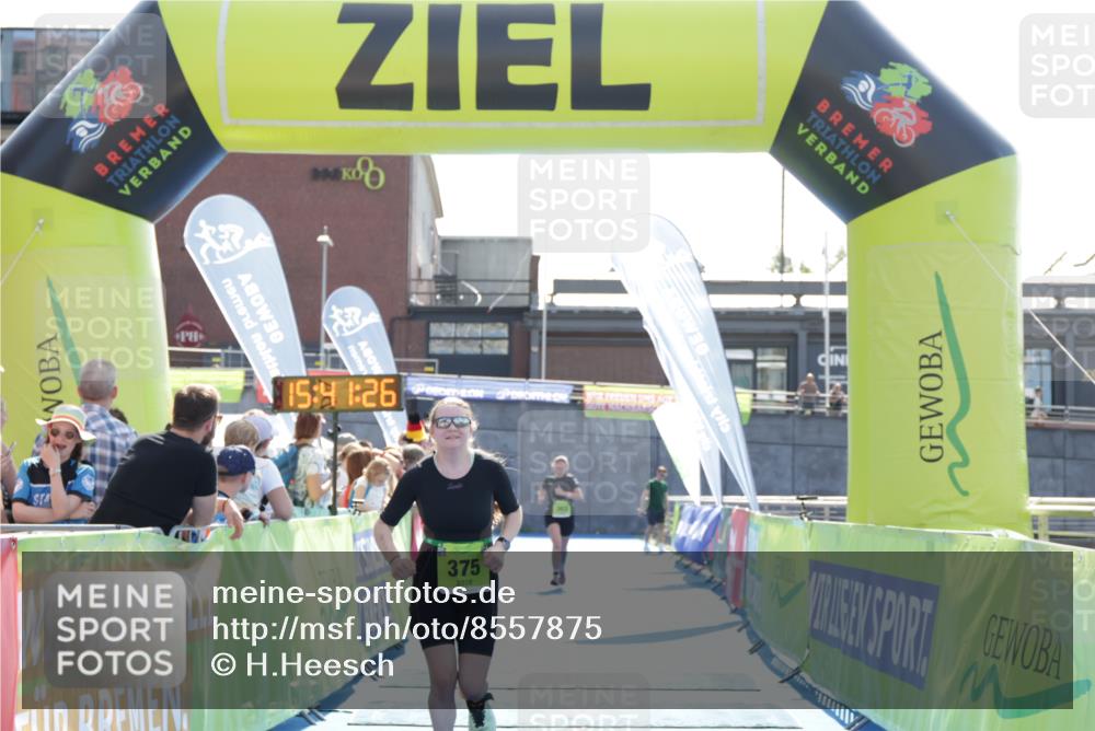 10.08.2025 - GEWOBA Citytriathlon Bremen H.Heesch http://msf.ph/oto/8557875 10.08.2025 15:41:30 Ziel 362, 375 meine-sportfotos.de