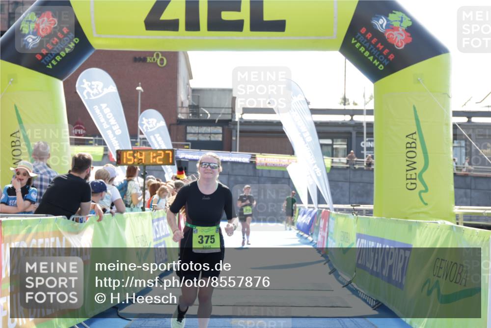 10.08.2025 - GEWOBA Citytriathlon Bremen H.Heesch http://msf.ph/oto/8557876 10.08.2025 15:41:31 Ziel 362, 375 meine-sportfotos.de