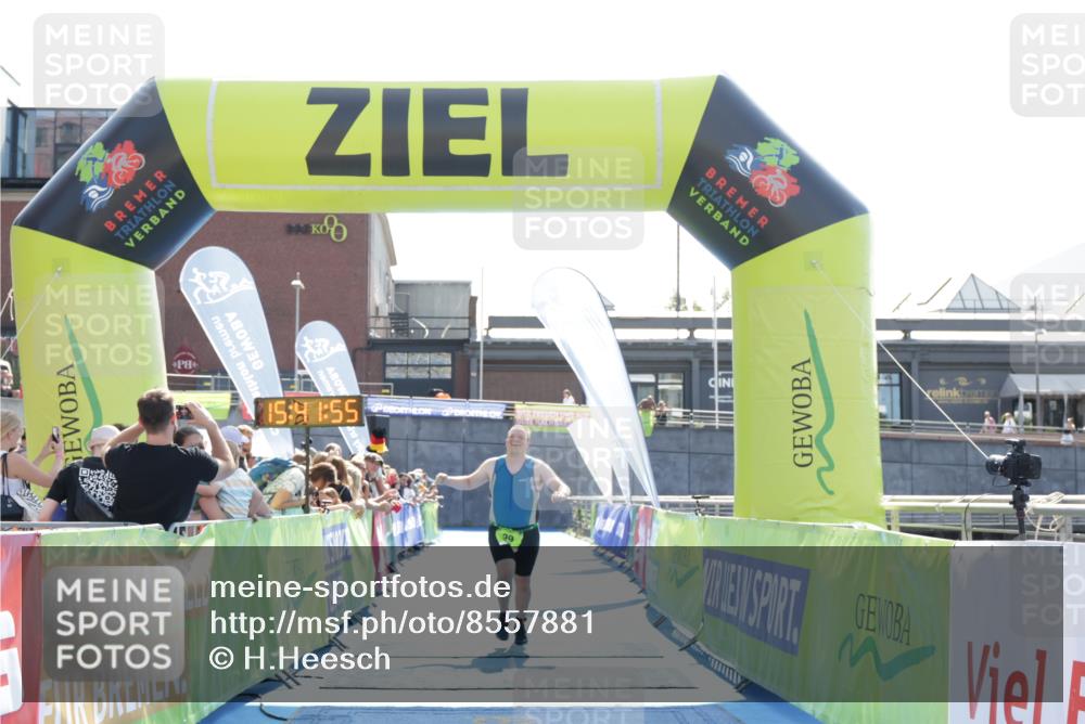 10.08.2025 - GEWOBA Citytriathlon Bremen H.Heesch http://msf.ph/oto/8557881 10.08.2025 15:41:59 Ziel 99 meine-sportfotos.de
