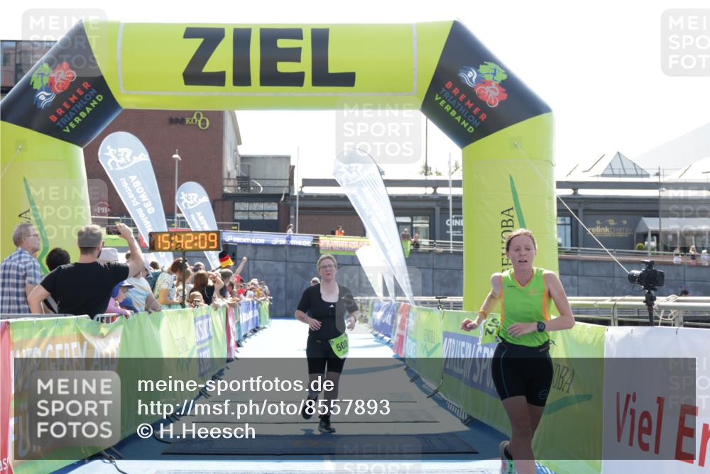 10.08.2025 - GEWOBA Citytriathlon Bremen H.Heesch http://msf.ph/oto/8557893 10.08.2025 15:42:13 Ziel 508, 512 meine-sportfotos.de