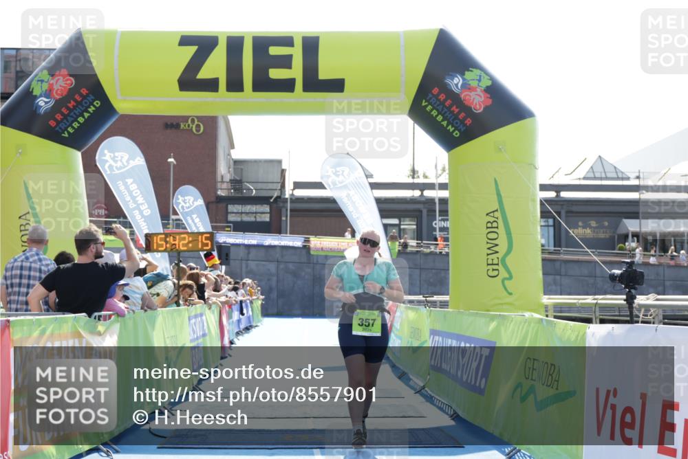 10.08.2025 - GEWOBA Citytriathlon Bremen H.Heesch http://msf.ph/oto/8557901 10.08.2025 15:42:19 Ziel 357, 508, 512 meine-sportfotos.de