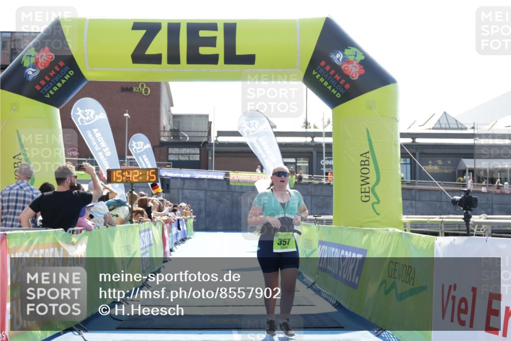 10.08.2025 - GEWOBA Citytriathlon Bremen H.Heesch http://msf.ph/oto/8557902 10.08.2025 15:42:19 Ziel 357, 508, 512 meine-sportfotos.de