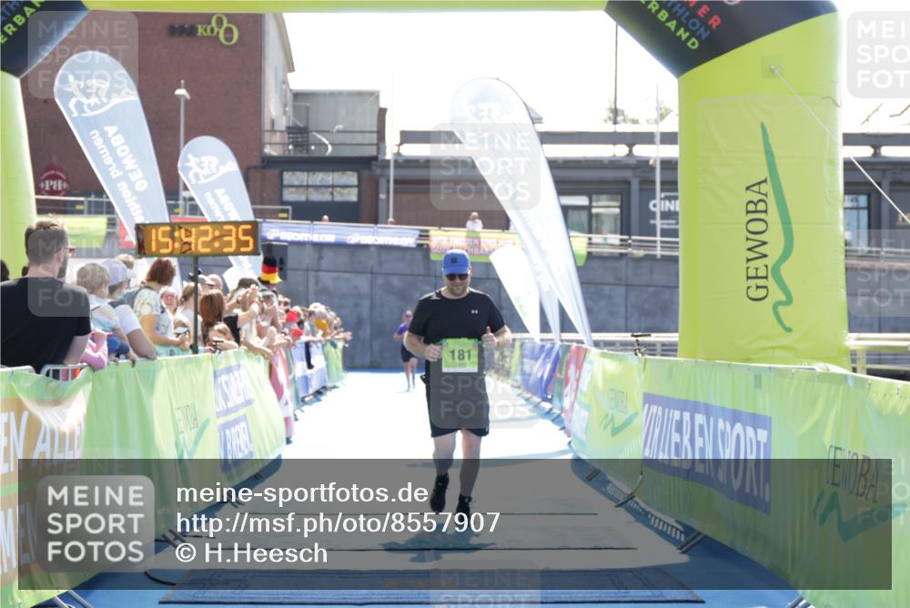 10.08.2025 - GEWOBA Citytriathlon Bremen H.Heesch http://msf.ph/oto/8557907 10.08.2025 15:42:39 Ziel 181 meine-sportfotos.de