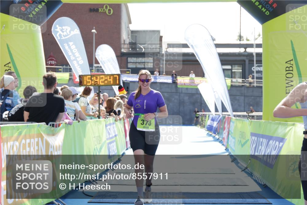 10.08.2025 - GEWOBA Citytriathlon Bremen H.Heesch http://msf.ph/oto/8557911 10.08.2025 15:42:51 Ziel 378, 433, 518 meine-sportfotos.de