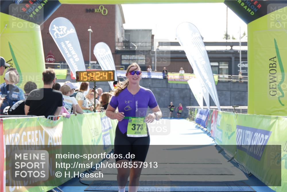 10.08.2025 - GEWOBA Citytriathlon Bremen H.Heesch http://msf.ph/oto/8557913 10.08.2025 15:42:51 Ziel 378, 433, 518 meine-sportfotos.de